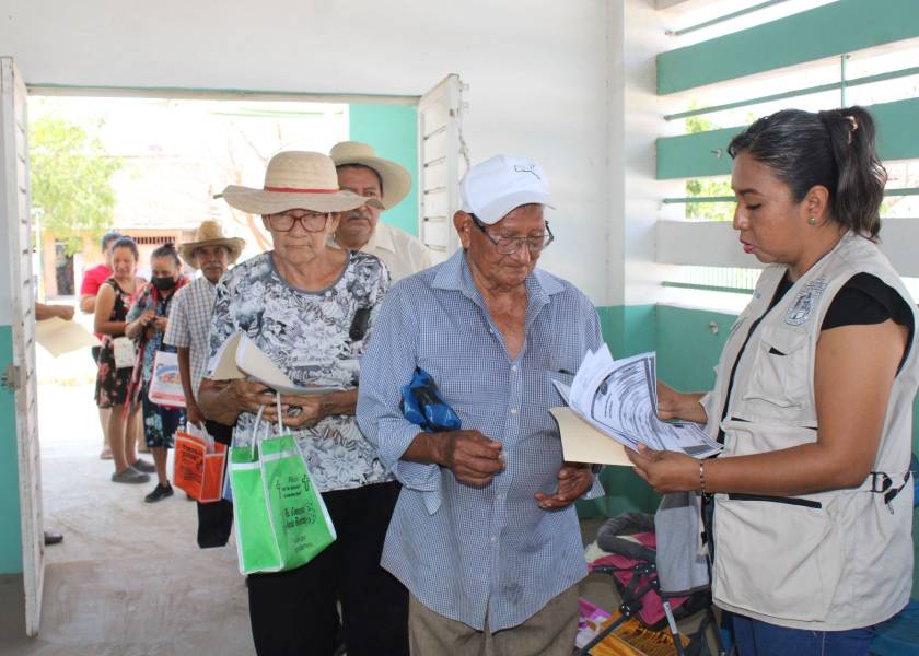 Se continúa el censo del programa de apoyo alimentario