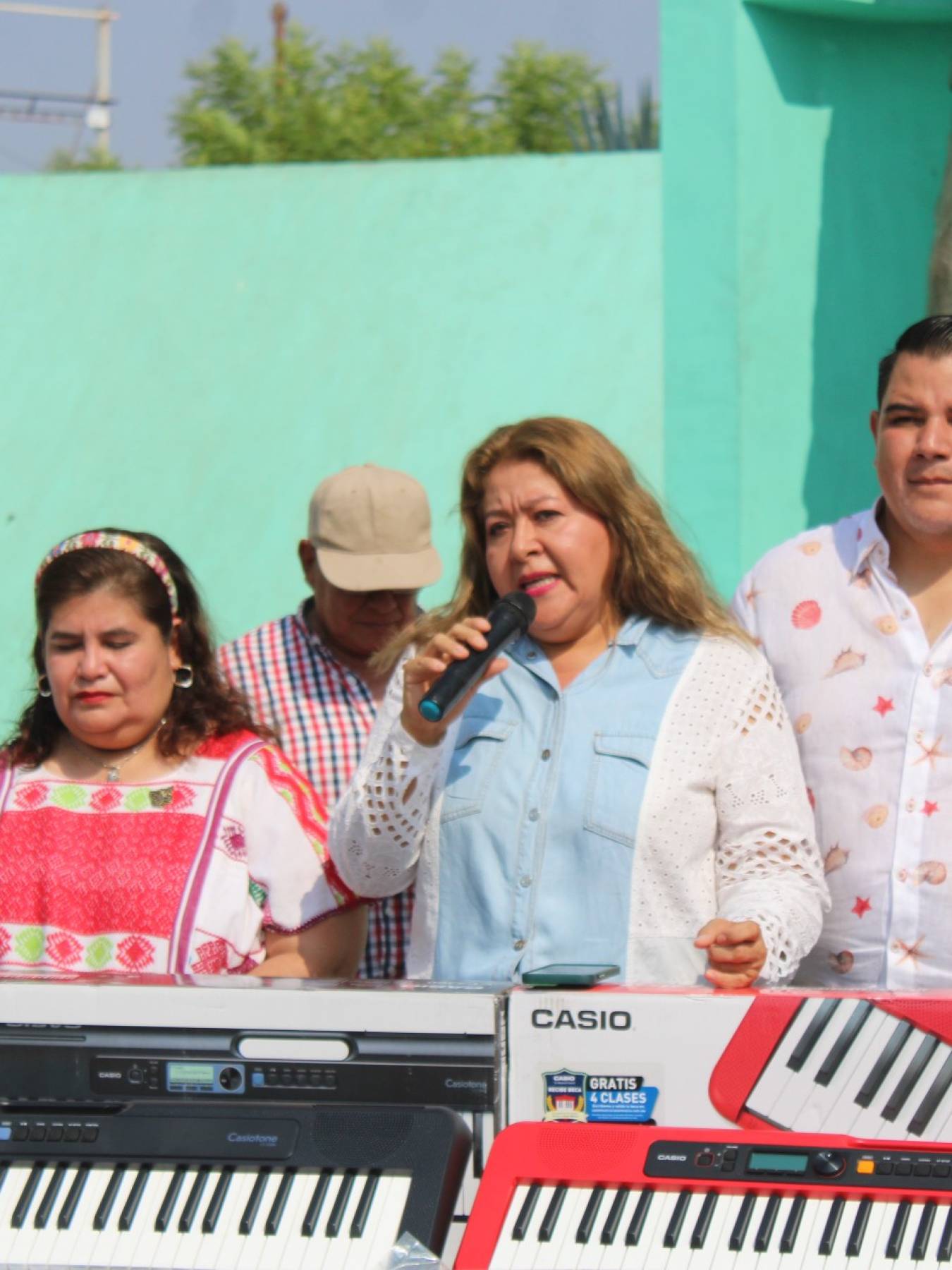 Se entregan de instrumentos musicales al Grupo de Iniciación Musical.